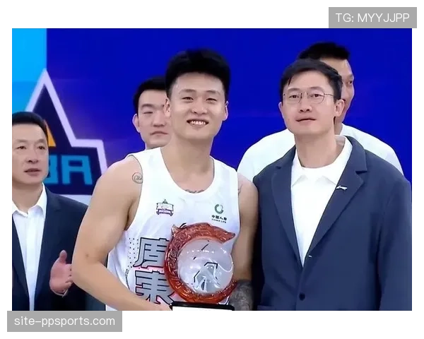 焦点对决：国家队后卫赵睿与孙铭徽的直接对话，组织能力比拼