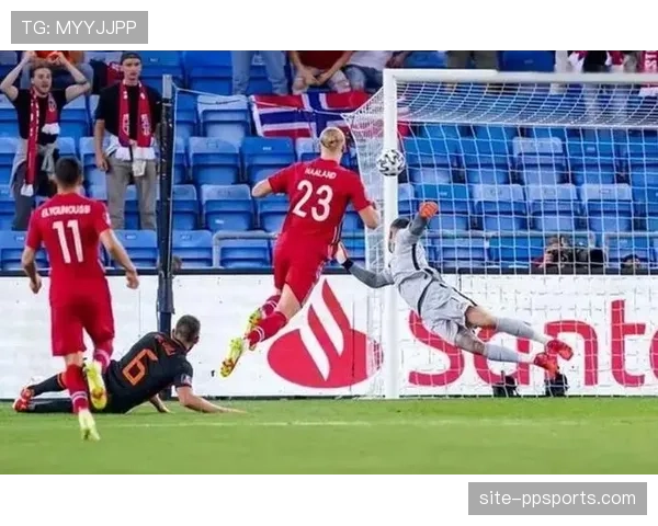 哈兰德因脚踝轻微不适缺席合练，出战1-4决赛首回合成疑